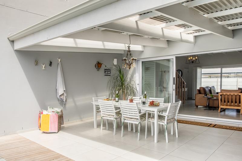 3 Bedroom Property for Sale in Britannia Bay Western Cape